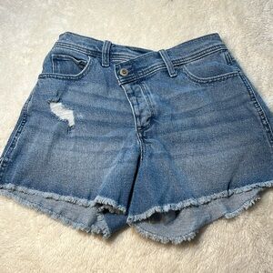 HOLLISTER DENIM SHORTS W27